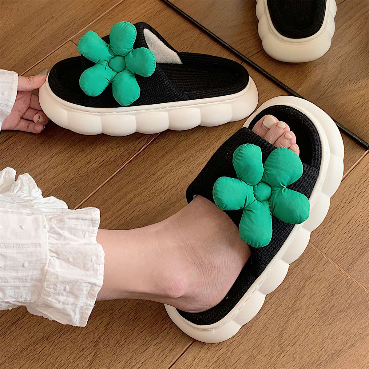 Ins Fashion Fairy Style Small Green Flower Linen Slippers All-season